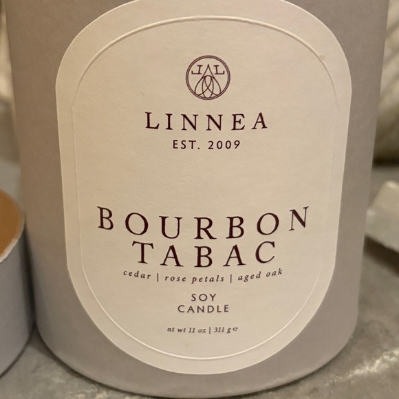NEW Anthro Linnea Bourbon Tabac scented Candle Double Wick Winter gift box NIB - Picture 7 of 10